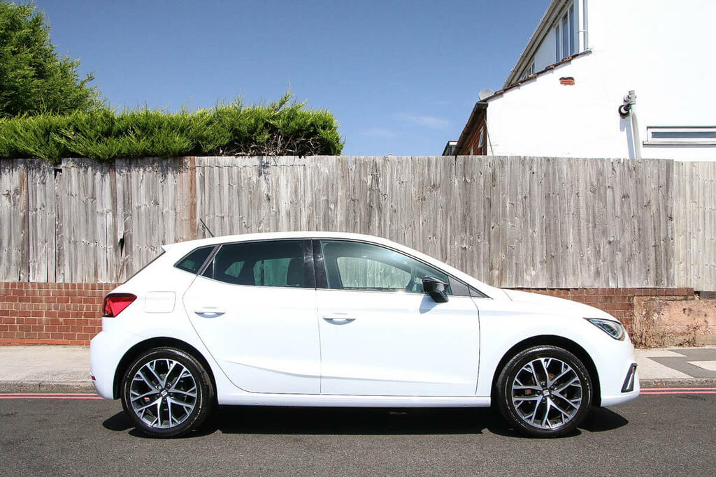 Seat Ibiza 1.0 Tsi 95 Xcellence FX23WKO White #4