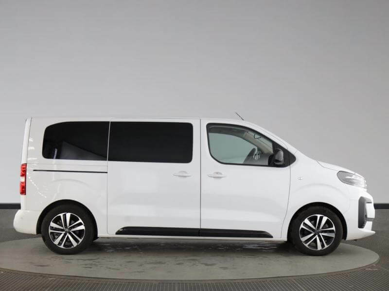 Peugeot e-Traveller 100Kw Allure Standard 8 Seat 75Kwh White #2