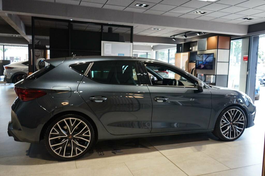 Cupra Leon 2.0 Tsi 300 Vz2 Dsg DF74OGB Grey #4