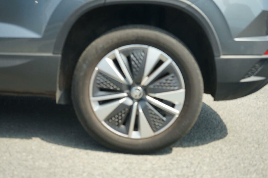 Skoda Karoq 1.5 Tsi Se Drive WJ24MFO Grey #5