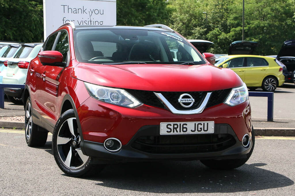 Nissan Qashqai 1.2 Dig-t N-tec Red
