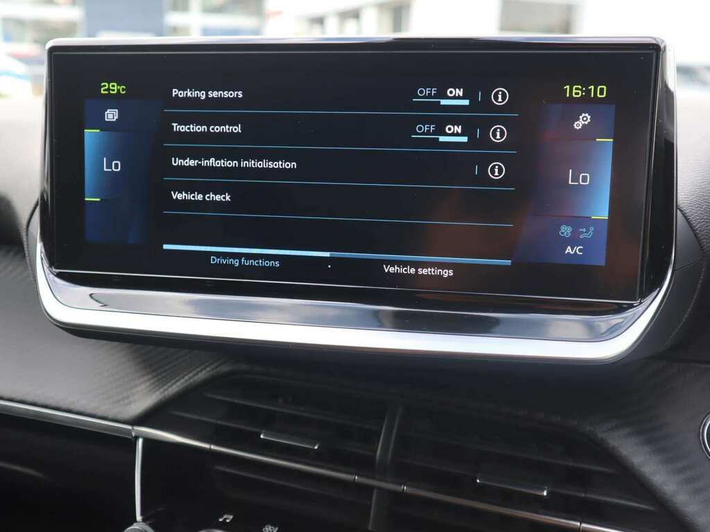 Peugeot e-208 50Kwh Gt Premium Yellow #22