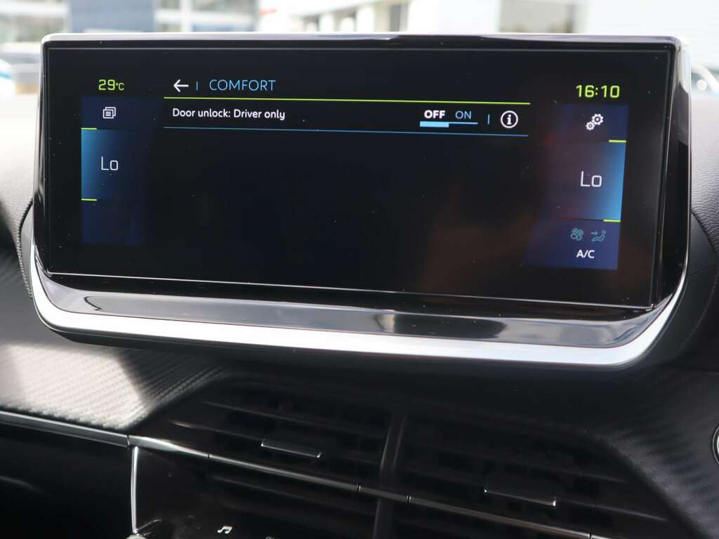 Peugeot e-208 50Kwh Gt Premium Yellow #41