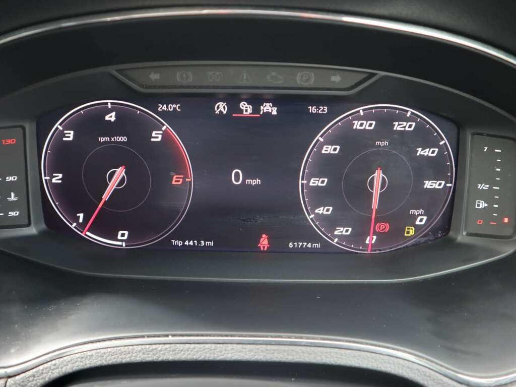 Seat Arona 1L Xcellence Lux Red #22