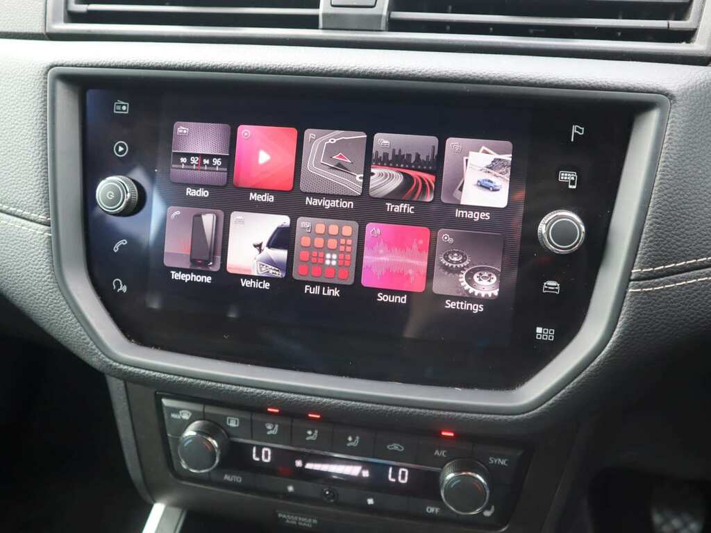 Seat Arona 1L Xcellence Lux Red #12