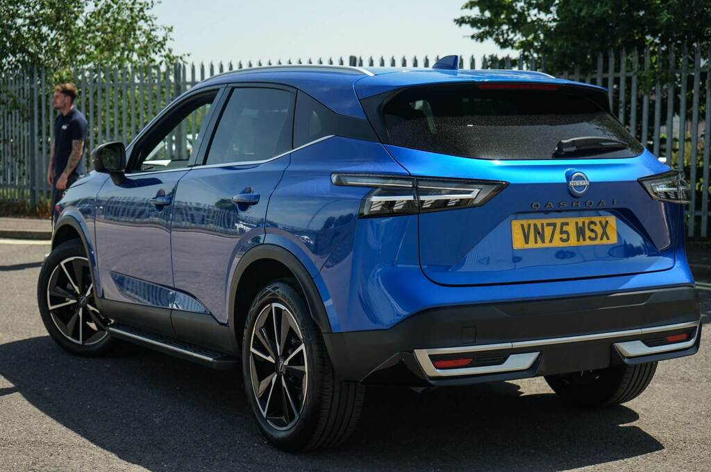 Nissan Qashqai 1.3 Dig-t Mh Tekna VN75WSX Blue #3