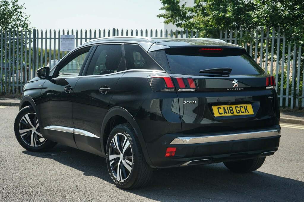 Peugeot 3008 1.2 Puretech Gt Line Black #2