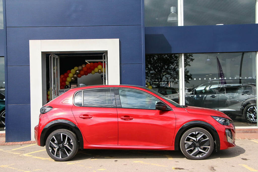 Peugeot 208 1.2 Puretech 100 Gt Red #2