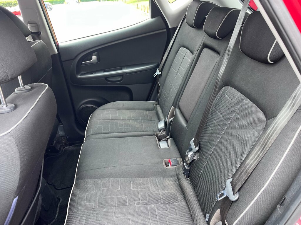 Kia Venga 1.4 Ecodynamics 2 Euro 5 Ss 5... Red #8
