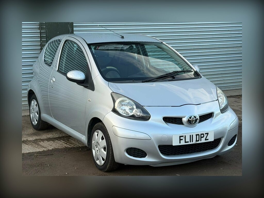 Toyota Aygo 1.0 Vvt-i Ice Euro 5 Silver #2