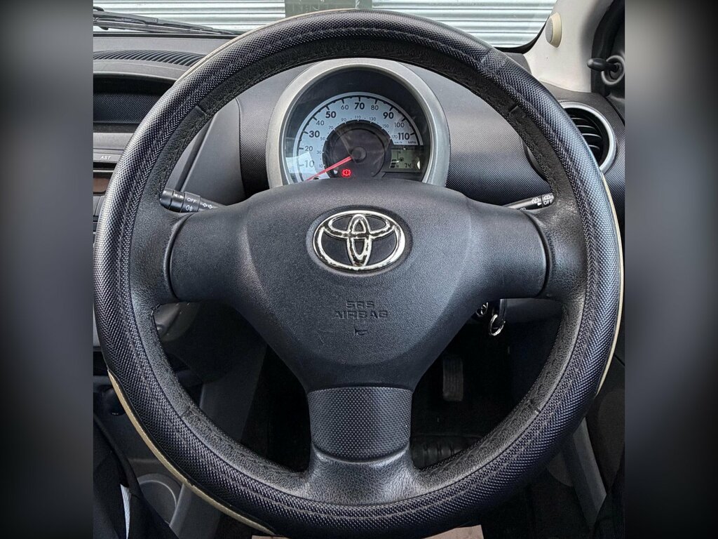 Toyota Aygo Ice Red #19