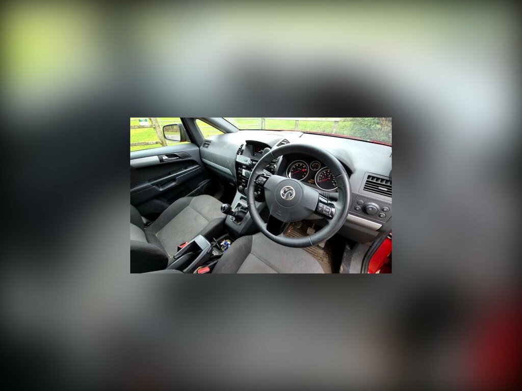 Vauxhall Zafira 1.6 16V Exclusiv Euro 5 Red
