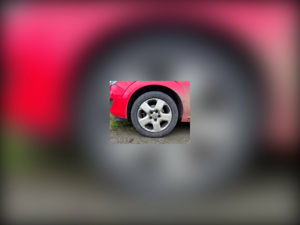Vauxhall Zafira 1.6 16V Exclusiv Euro 5 Red #3