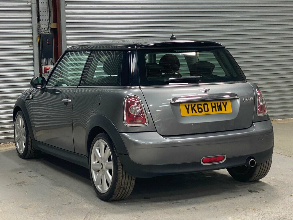Mini Hatch Cooper D White #17