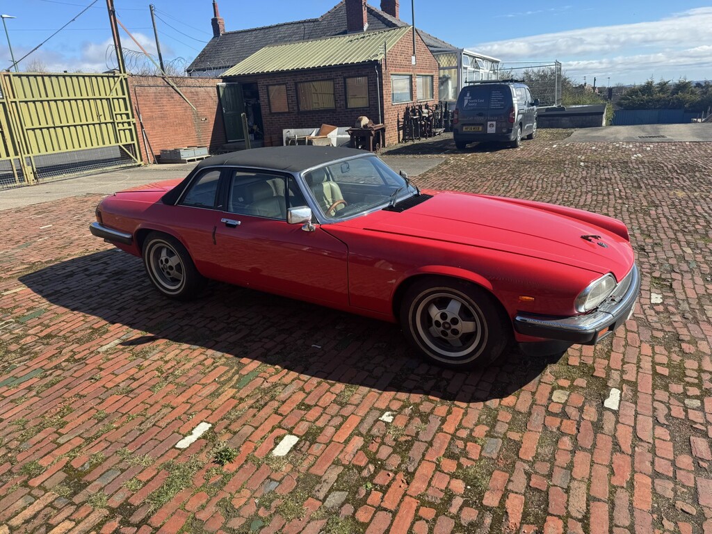 Jaguar XJS 5.3 V12 Red