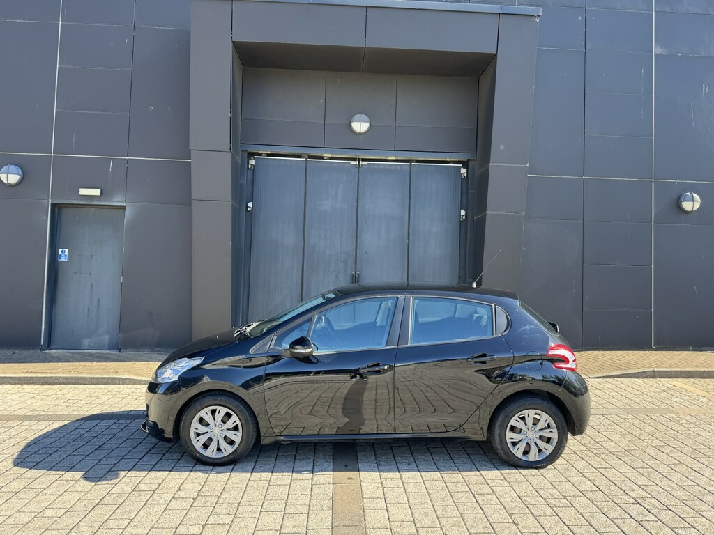 Peugeot 208 1.2 Vti Access 2013 Black #6
