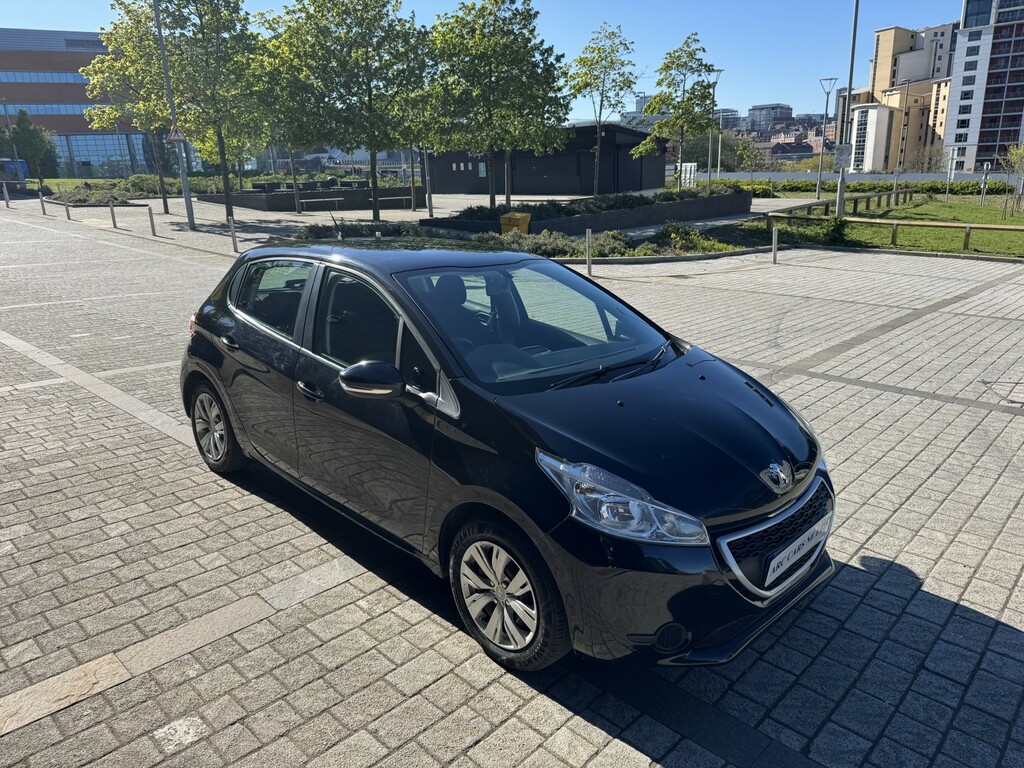 Peugeot 208 1.2 Vti Access 2013 Black