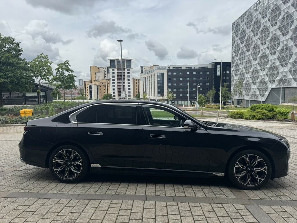 BMW i7 I7 Xdrive60 Excellence Pro 2023 Black #6