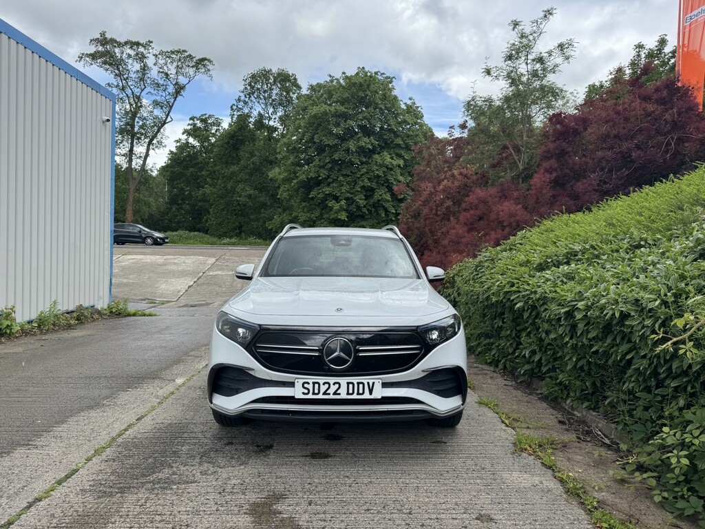 Mercedes-Benz EQB Eqb 300 66.5Kwh Amg Line 2022 SD22DDV White #2