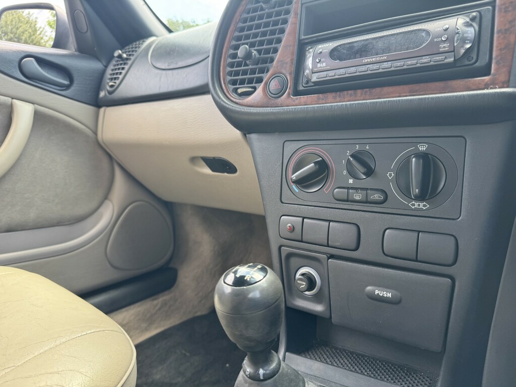 Saab 900 Convertible Si 1997 Blue #34