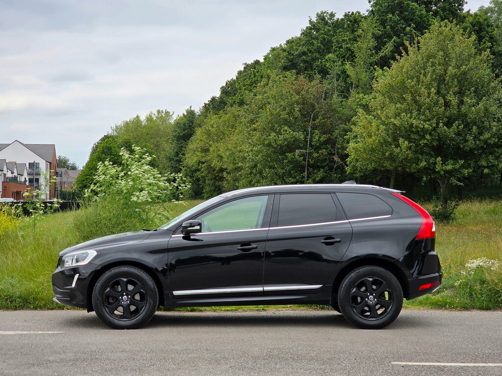 Volvo XC60 2.4 D5 Se Lux Nav Geartronic Awd Euro 5 YX63FZD Black #4