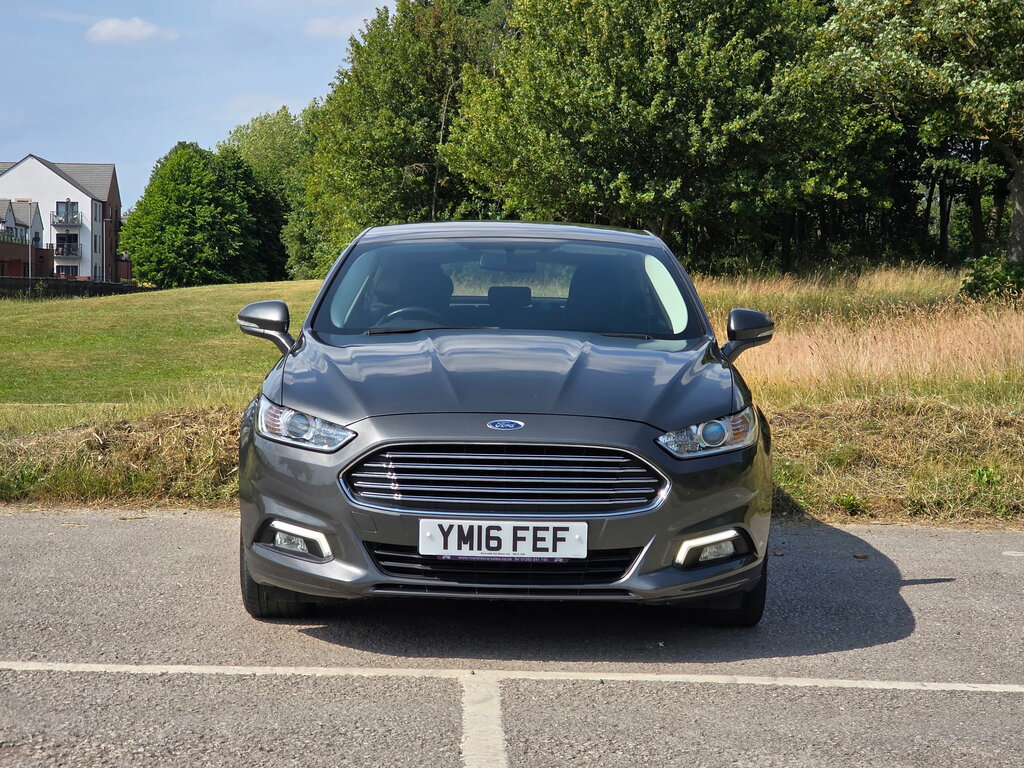 Ford Mondeo 2.0 Tdci Zetec Hatchback Euro 6 Grey #2