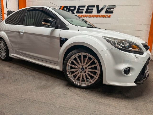 Ford Focus Rs Hatchback White #4