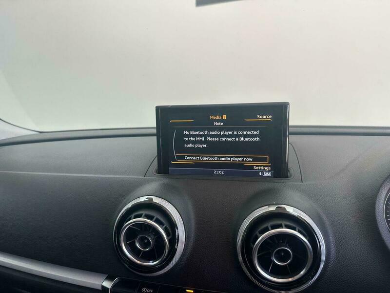 Audi A4 2.0 Tdi Ultra Se Technik 161 Bhp White #22