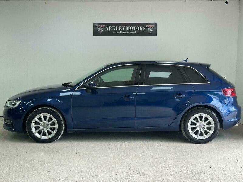 Audi A4 2.0 Tdi Ultra Se Technik 161 Bhp White #7