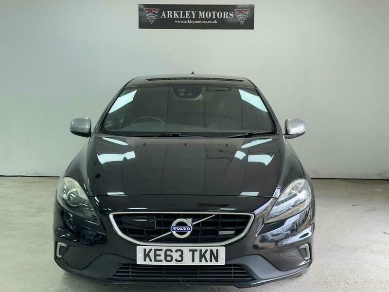 Volvo V40 2.0 T5 R-design Lux Black #5