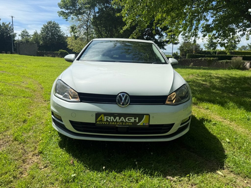 Volkswagen Golf Hatchback A066XBW #2