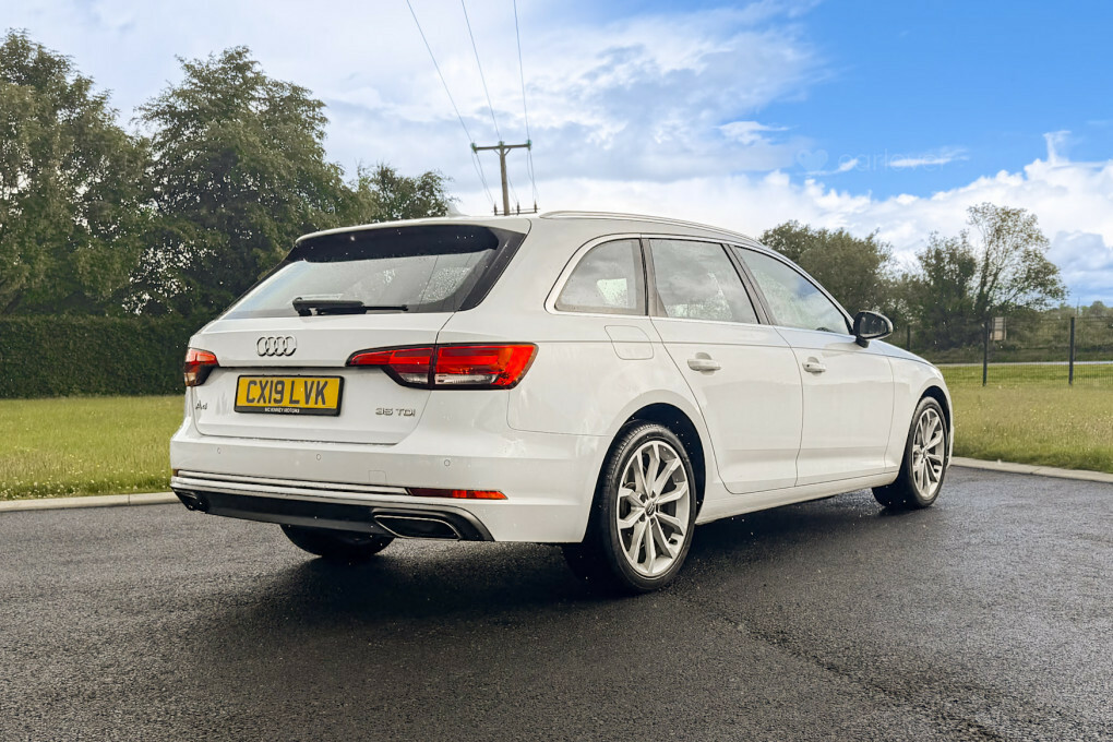 Audi A4 Sport 35 Tdi CX19LVK White #5