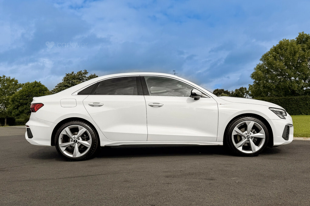 Audi A3 S Line 30 Tfsi RY21DFJ #3