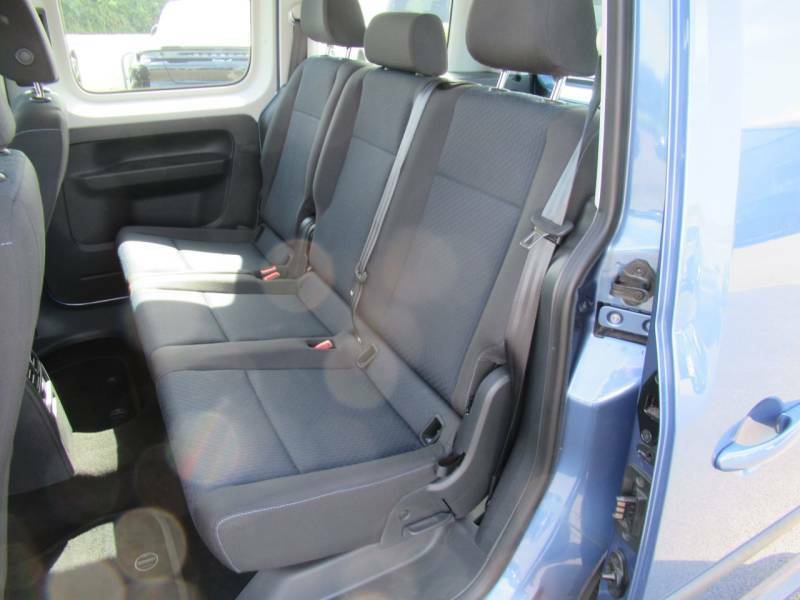 Volkswagen Caddy Life 2.0 Tdi Dsg Green #17