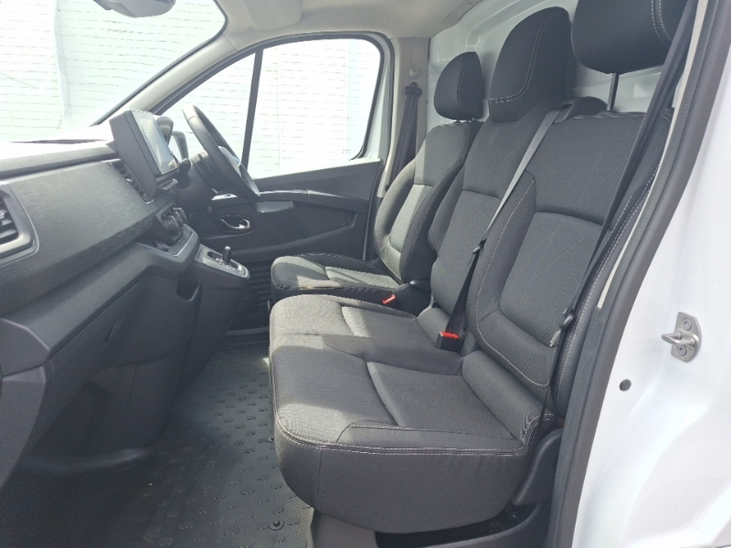 Renault Trafic Sl30 Blue Dci 150 Extra Safety Van Eag9 White #5