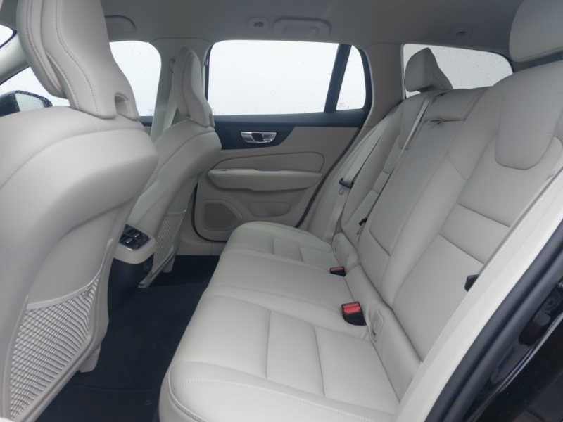 Volvo V60 2.0 B4p Plus Dark 7 Speed Black #6