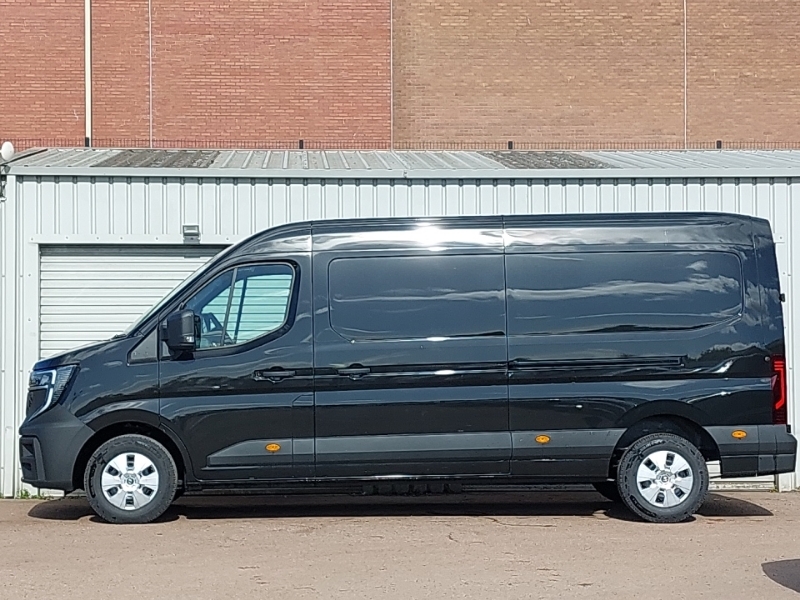 Renault Master Lm35 Blue Dci 130 Advance Medium Roof Van Black #4