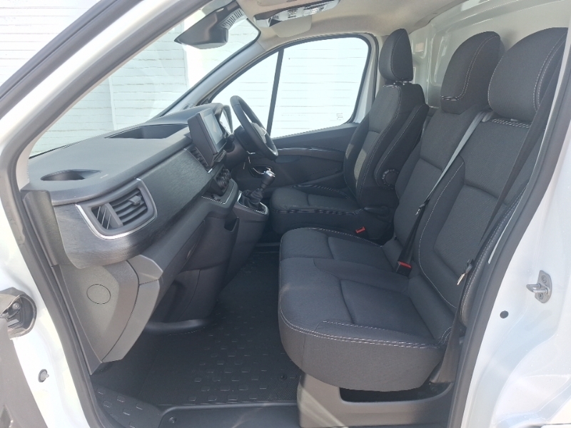 Renault Trafic Sl30 Blue Dci 150 Extra Safety Van White #5