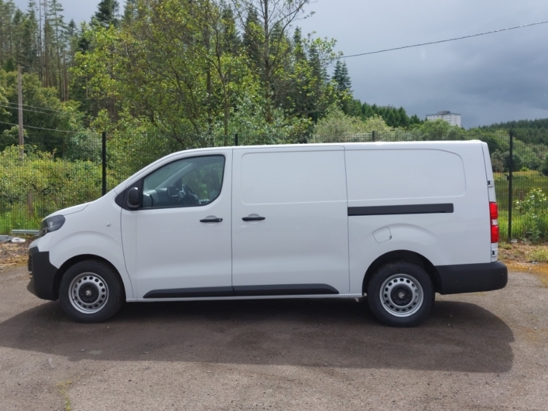 Vauxhall Vivaro 2.0 Turbo D 145 Prime H1 Van White #4