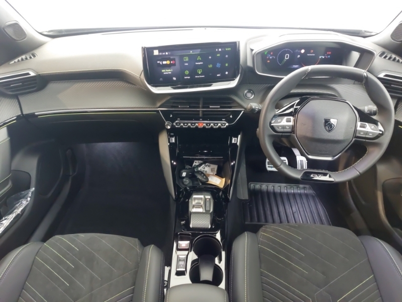 Peugeot 2008 1.2 Puretech 130 Gt Premium Eat8 Black #3