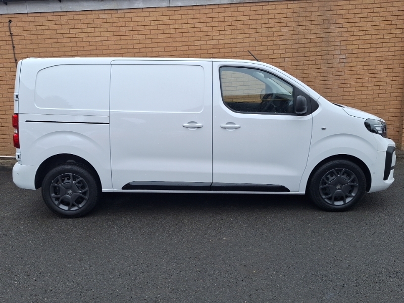 Vauxhall Vivaro 1.5 Turbo D 120 Pro H1 Van White #4