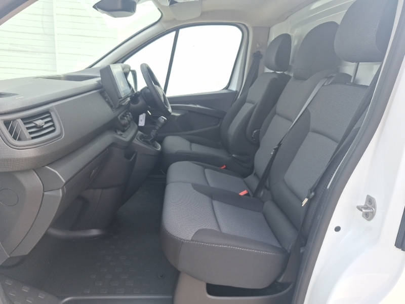 Renault Trafic Ll30 Blue Dci 130 Advance Safety Van SD26KUY White #5