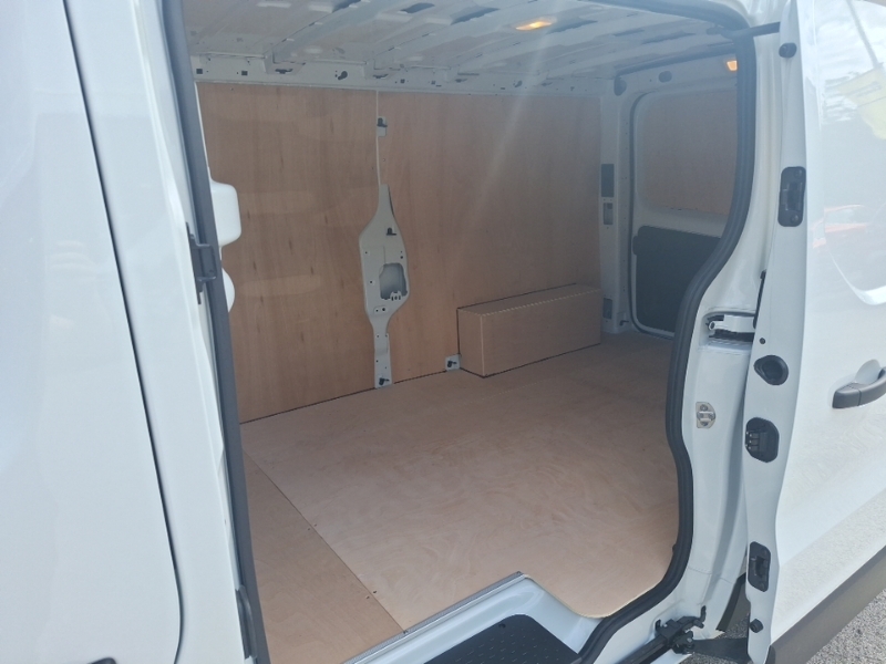 Renault Trafic Ll30 Blue Dci 130 Advance Safety Van SD26KUY White #6