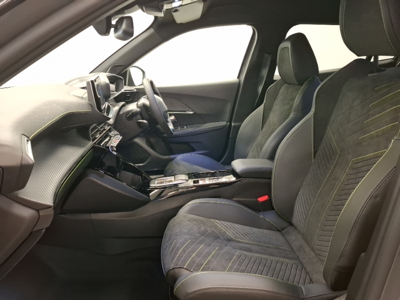 Peugeot 2008 1.2 Puretech 130 Gt Premium Eat8 Grey #5