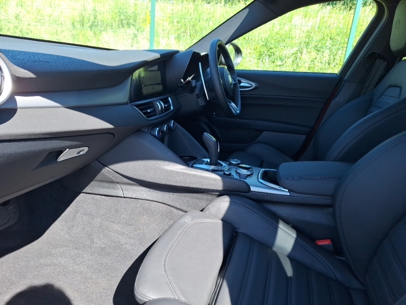 Alfa Romeo Giulia 2.0 Turbo Veloce ST26OJM Red #5