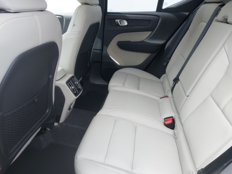 Volvo XC40 2.0 B3p Ultra Dark Black #6