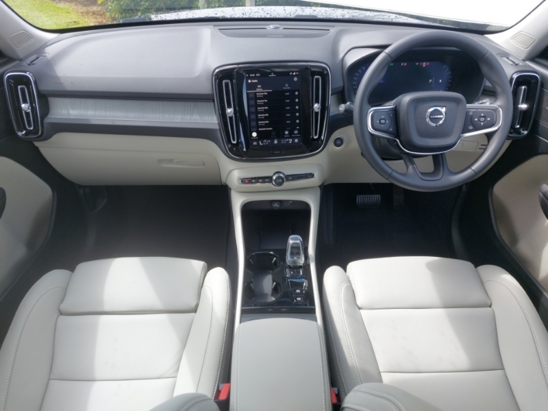 Volvo XC40 2.0 B3p Ultra Dark Black #3