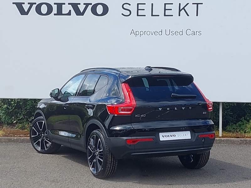 Volvo XC40 2.0 B3p Ultra Dark Black #2