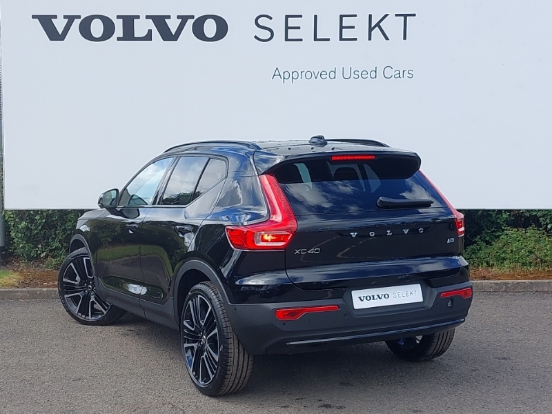 Volvo XC40 2.0 B3p Ultra Dark SL75FUP Black #2