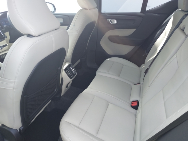 Volvo XC40 2.0 B4p Ultra Dark Black #6